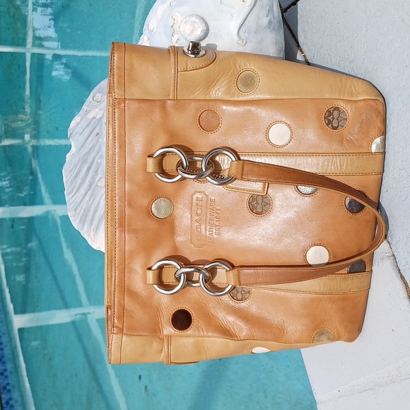 Coach Limited Edition tan leather polka dot lunch tote F09763 - Picture 2 of 16